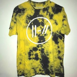 Hot Topic Twenty One Pilots Graphic Band Tee